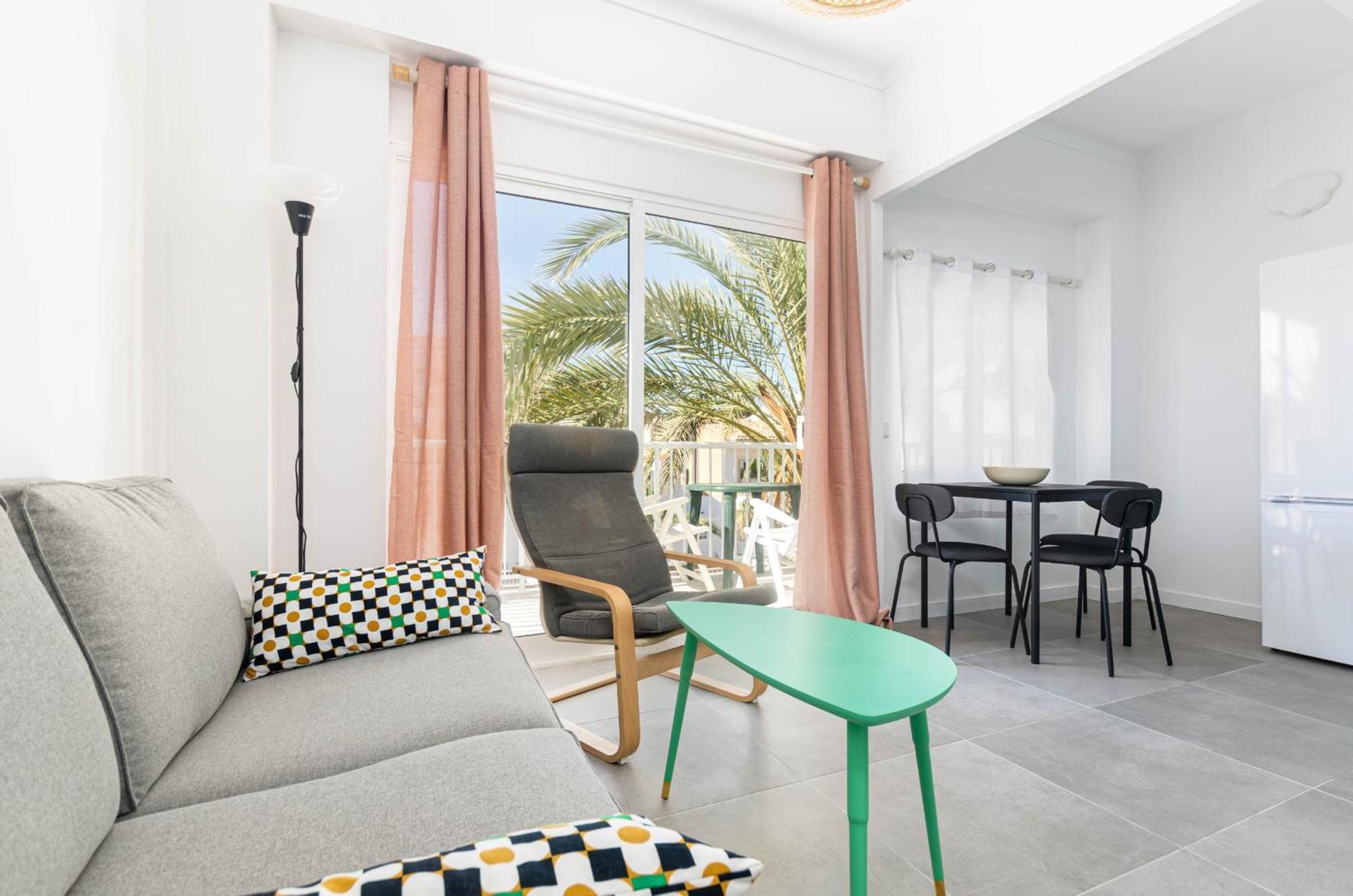 Yourhouse Monges Apartment With Balcony กันปิกาฟอร์ต ภายนอก รูปภาพ
