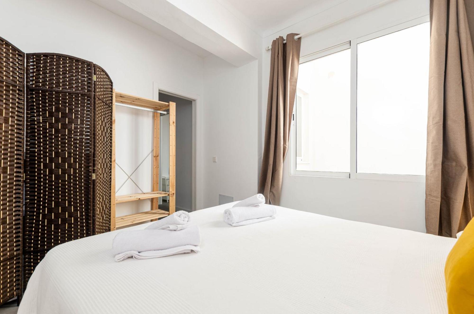 Yourhouse Monges Apartment With Balcony กันปิกาฟอร์ต ภายนอก รูปภาพ