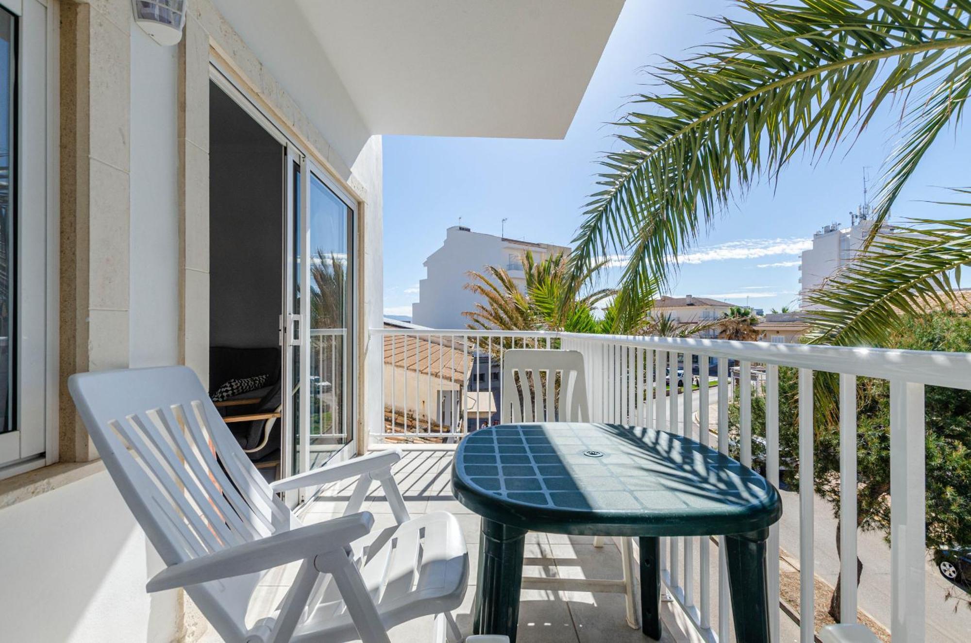 Yourhouse Monges Apartment With Balcony กันปิกาฟอร์ต ภายนอก รูปภาพ